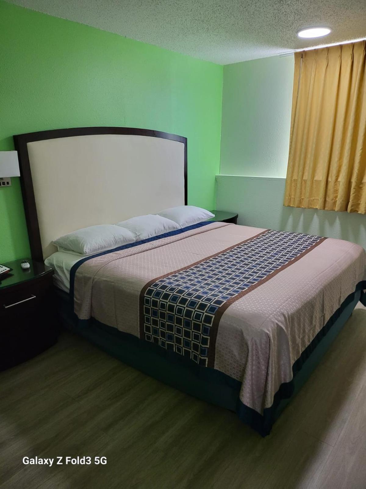 Value Inn & Suites Салина Екстериор снимка